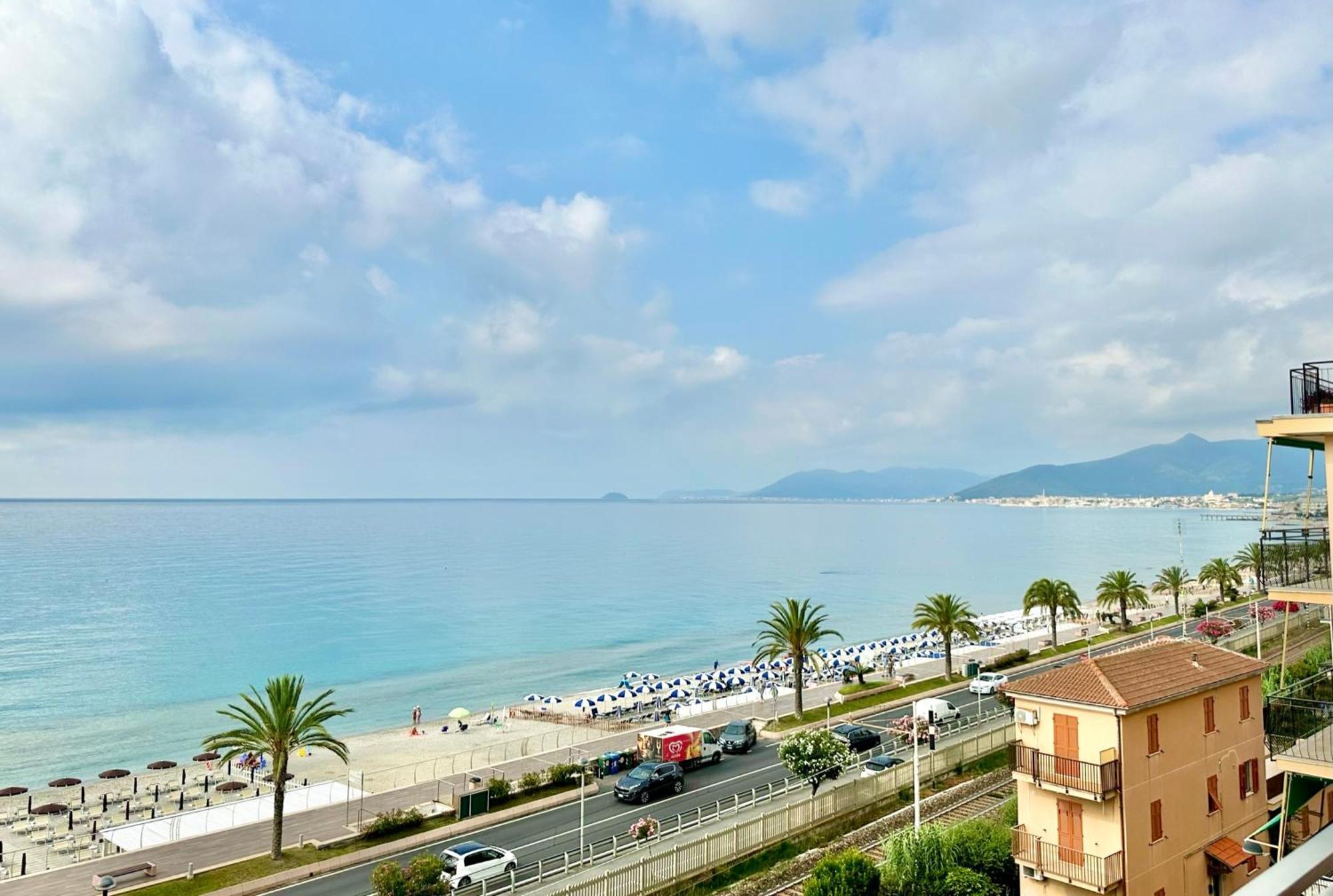 Hostdomus - Pietra Blu Διαμέρισμα Pietra Ligure Εξωτερικό φωτογραφία
